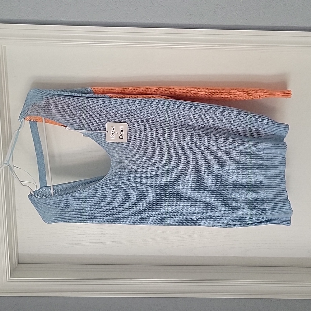 Davi & Dani Twist Back Sweater